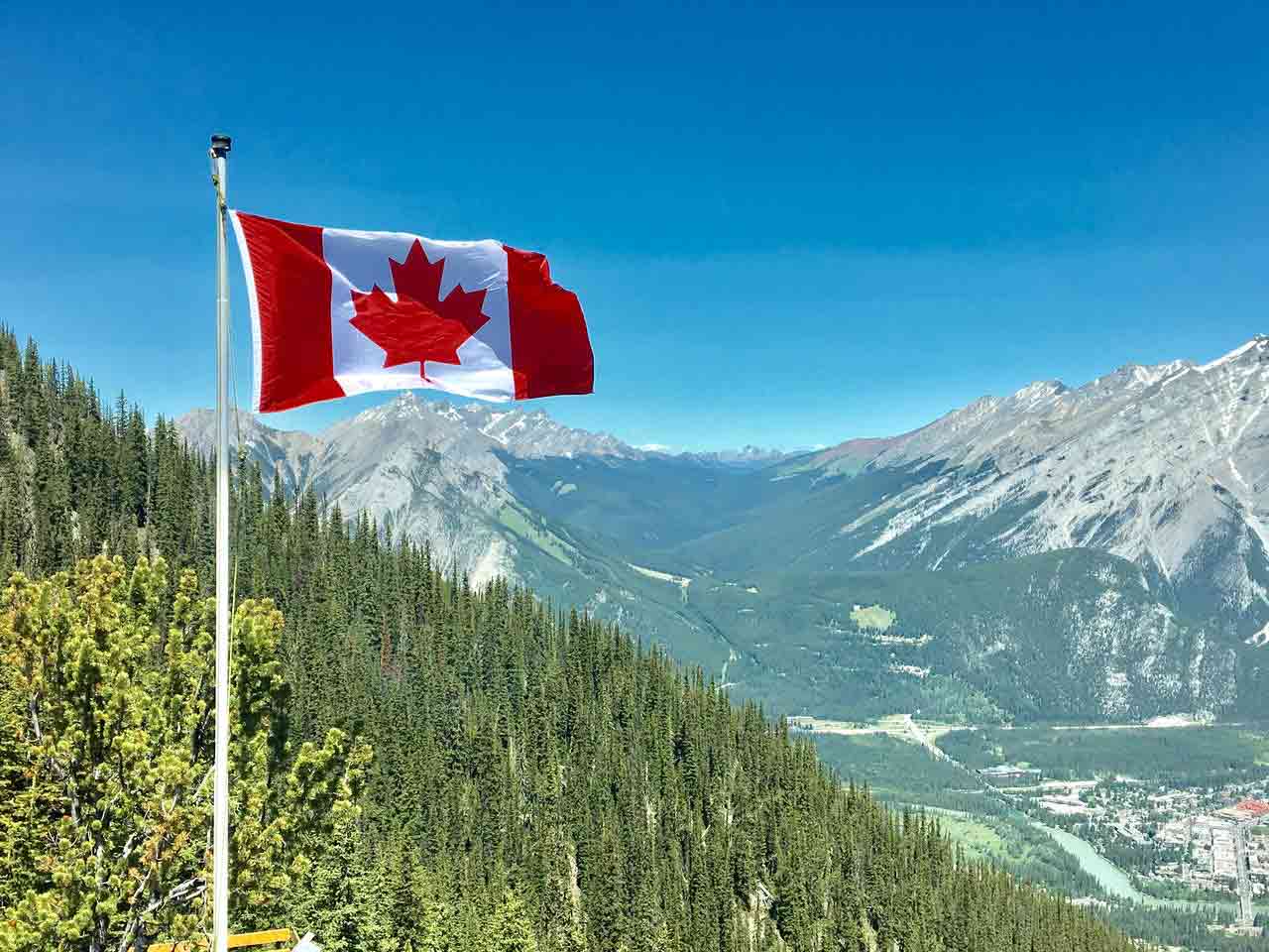 Thẻ xanh Canada quyền lợi thế nào?