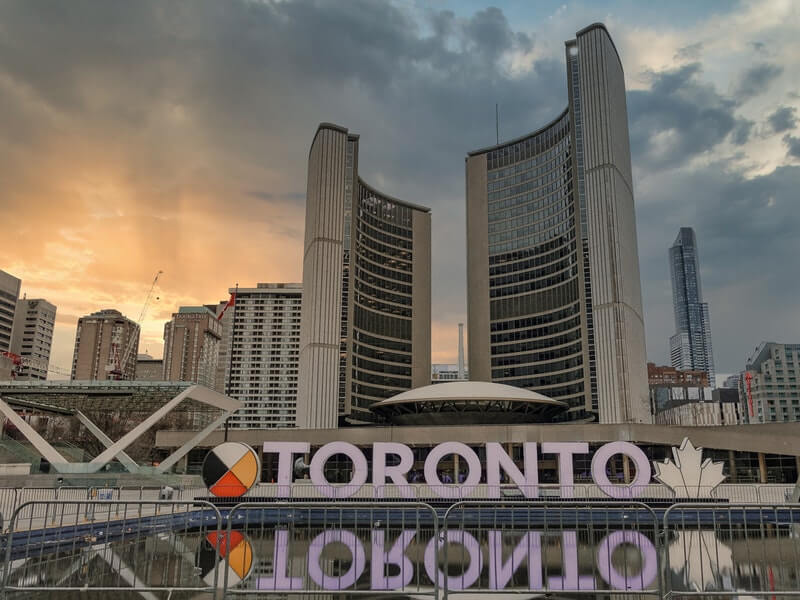 Toronto - thành phố lớn nhất tỉnh bang Ontario Canada