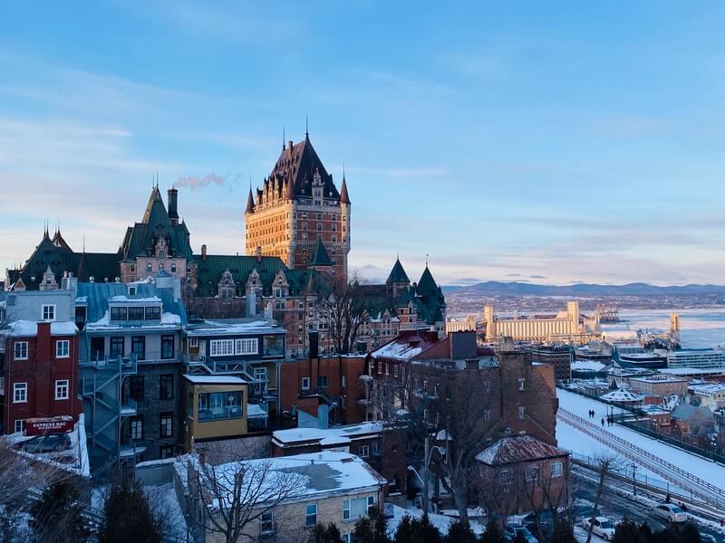 Thời tiết Canada: Đặc điểm khí hậu và 4 mùa rõ rệt 8 Thời tiết Canada thay đổi theo vị trí địa lý