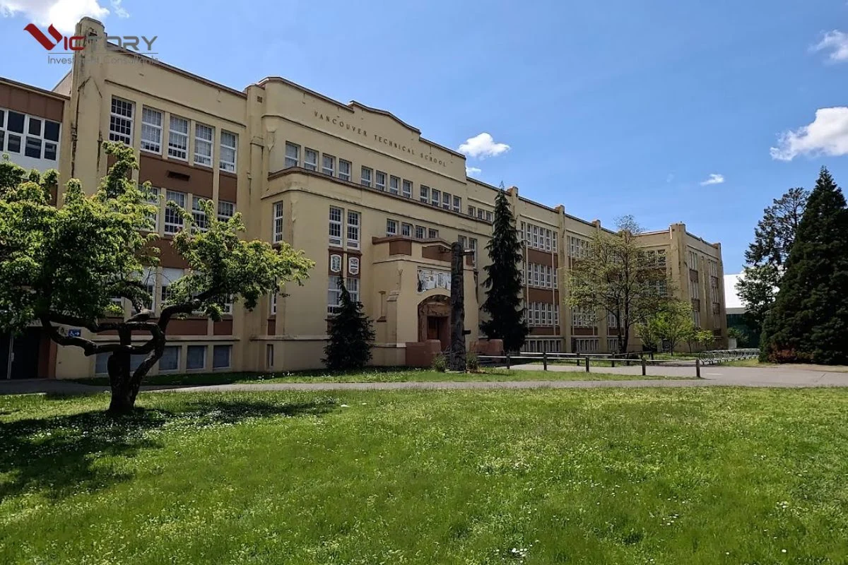 truong trung hoc vancouver canada