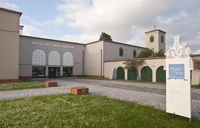 Portugal Santa Catarina Shop 2 35 Cac bao tang3