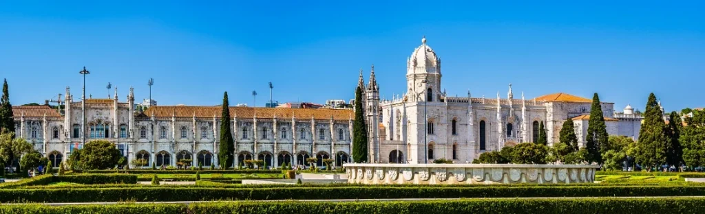 Portugal Santa Catarina Shop 2 24 Tu vien Jeronimos