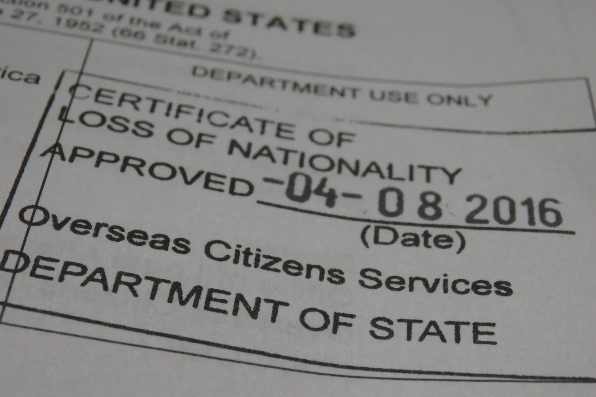 cac truong hop bi mat quoc tich