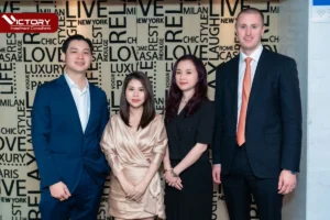 ceo vicky nguyen, coo edison quach cung ong sam wolfe va cac dai dien tai hoi thao tho nhi ky 2022 1
