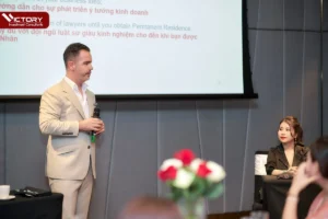 Luật sư Francis Tourigny tại hội thảo định cư VICTORY 2022
