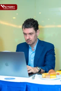 luat su mark i davies esq noi bat tai su kien dinh cu thang 10