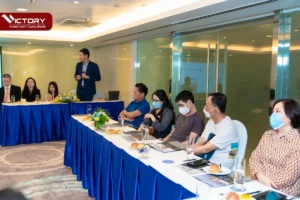 luat su mark i davies esq tai hoi thao dinh cu do victory to chuc thang 10 2022