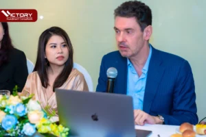 mark i davies esq phat bieu tai hoi thao dinh cu victory 10 2022