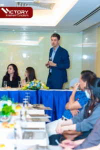 mark i davies esq tai hoi thao dinh cu victory thang 10 2022 vietnam