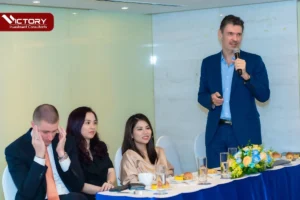 mark i davies esq tham du hoi thao cua victory dinh cu thang 10 2022