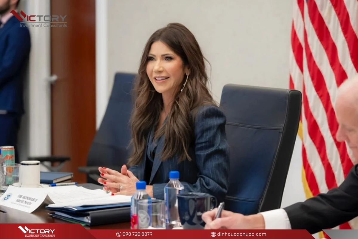 uscis tong ket nam 2025 ve kiem soat di tru uscis tong ket nam 2025 ve kiem soat di tru