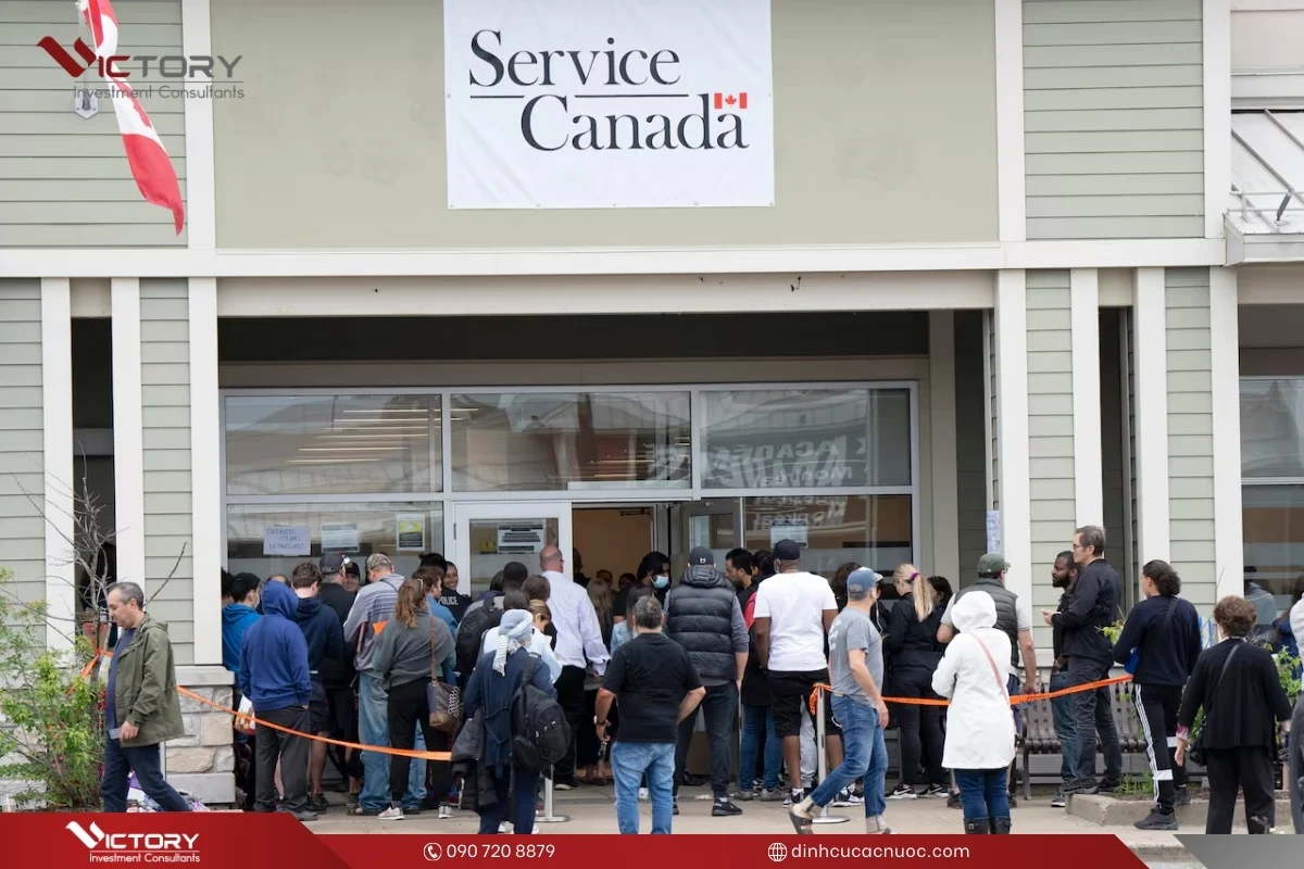 canada tang le phi ho chieu