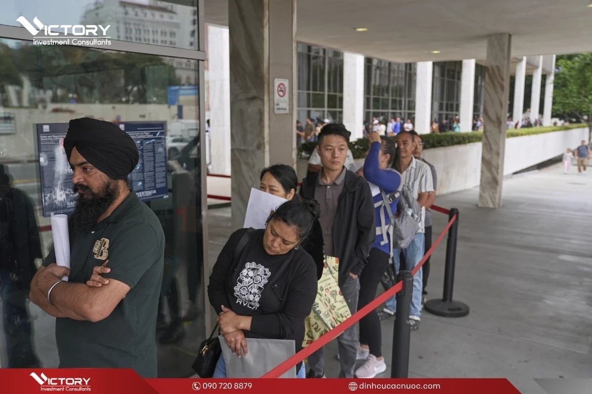 uscis cong bo so ho so nhap tich my tang dau nam va giam cuoi nam 2025